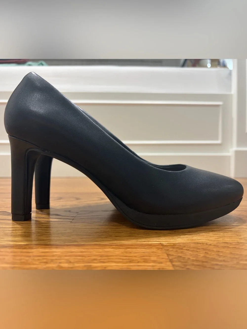 NWOB Clarks® Ambyr Joy Black Leather Pumps (9.5)